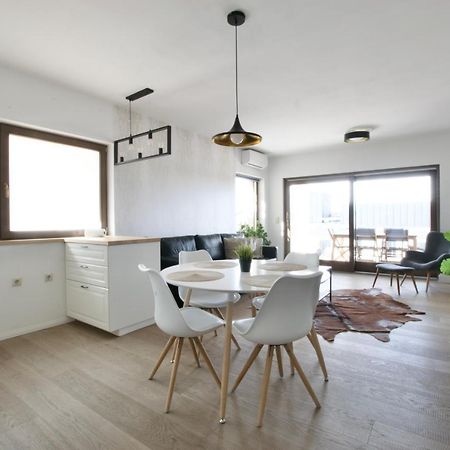 Penthouse Apartment By Hi5 -At The Top Of Будапеща Екстериор снимка