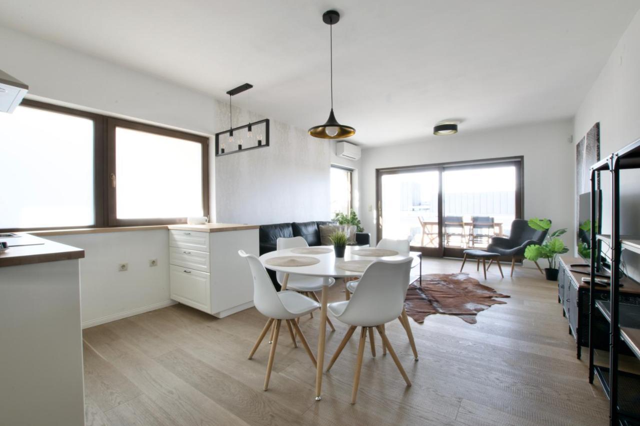 Penthouse Apartment By Hi5 -At The Top Of Будапеща Екстериор снимка