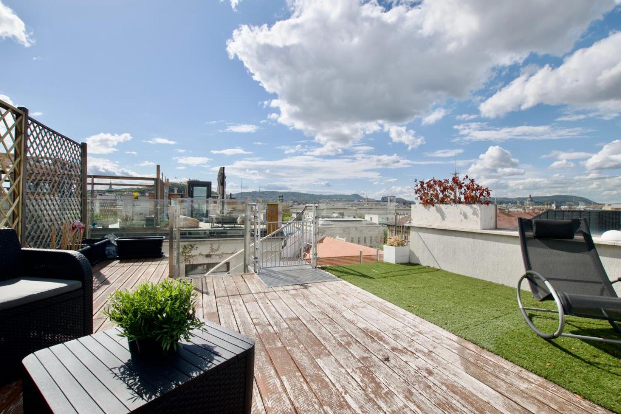 Penthouse Apartment By Hi5 -At The Top Of Будапеща Екстериор снимка