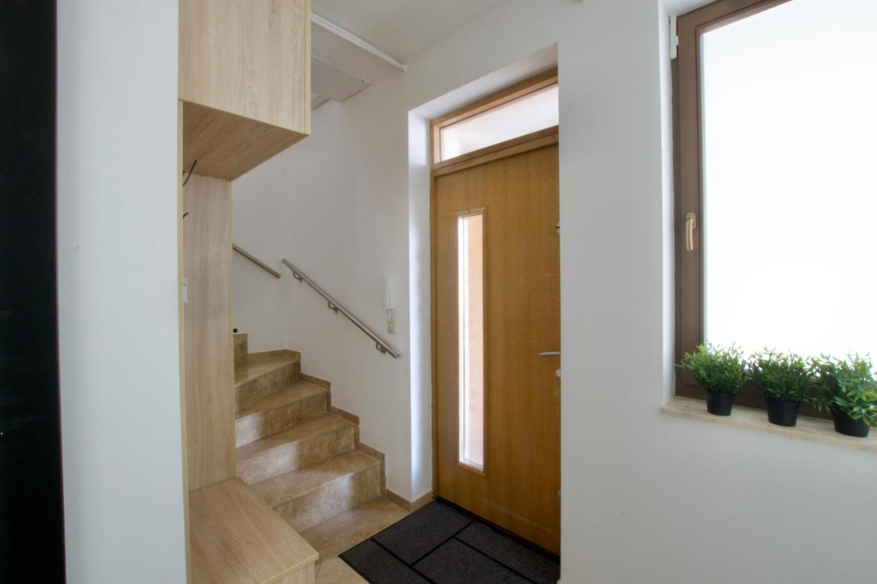 Penthouse Apartment By Hi5 -At The Top Of Будапеща Екстериор снимка
