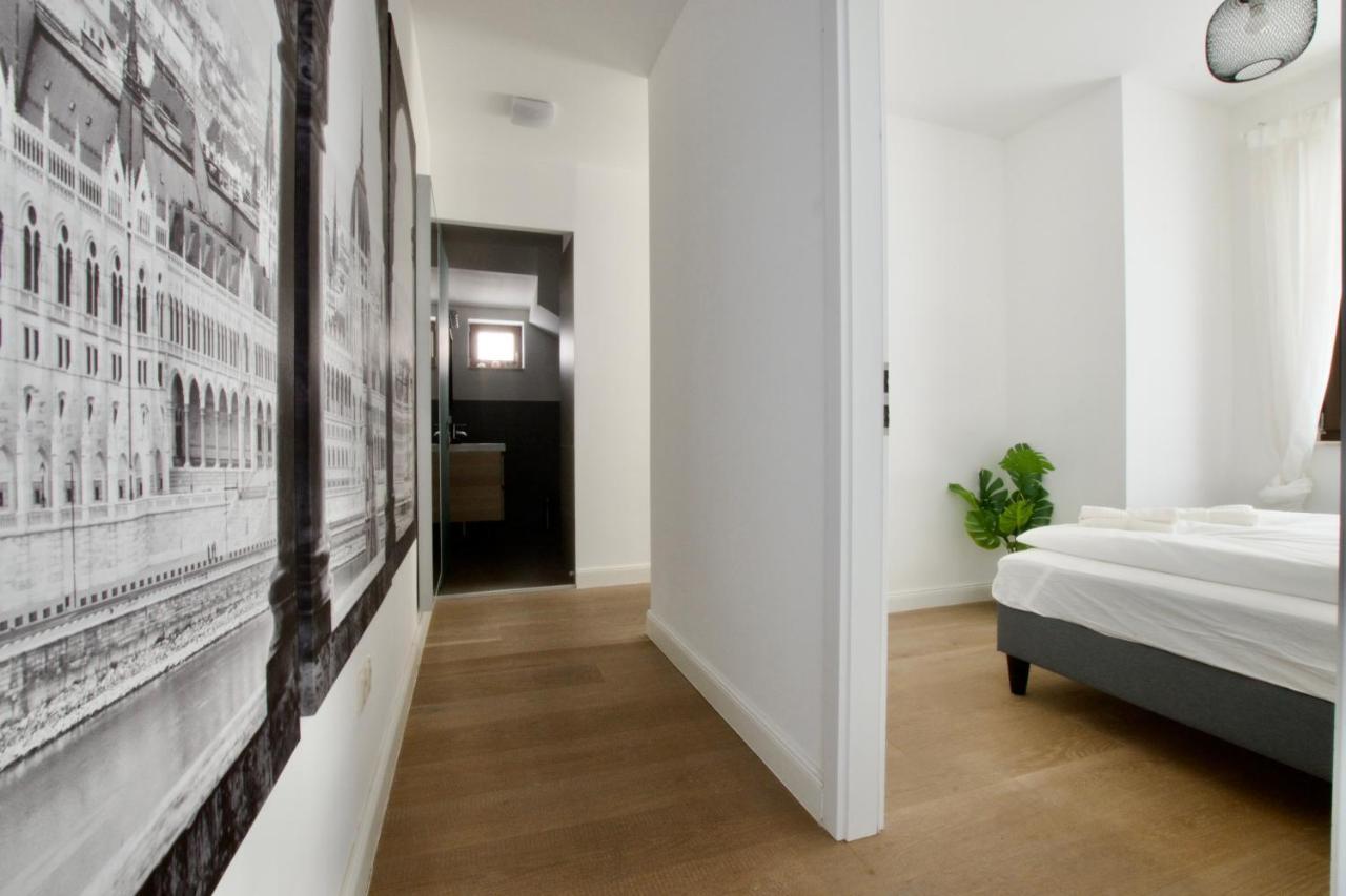 Penthouse Apartment By Hi5 -At The Top Of Будапеща Екстериор снимка