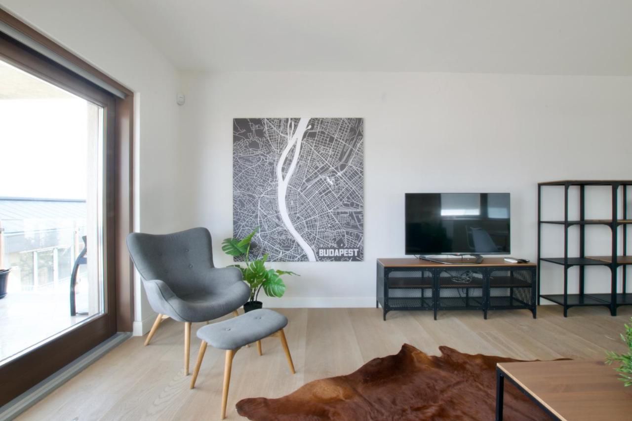 Penthouse Apartment By Hi5 -At The Top Of Будапеща Екстериор снимка