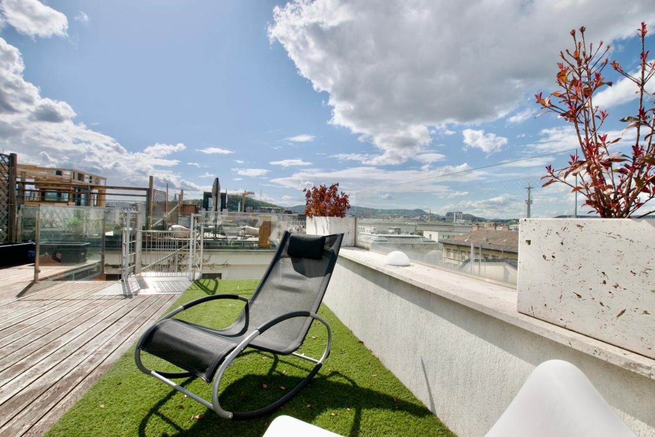 Penthouse Apartment By Hi5 -At The Top Of Будапеща Екстериор снимка